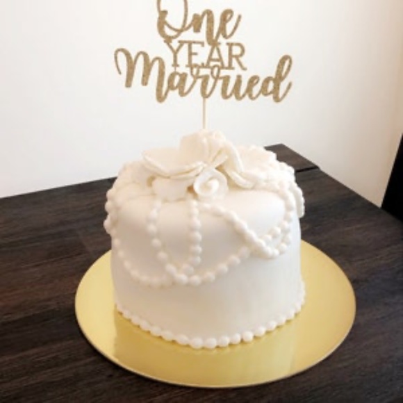 One Year Married Cake Topper - First Anniversary - 6.0" width - Gold Glitter - Picture 2 of 3